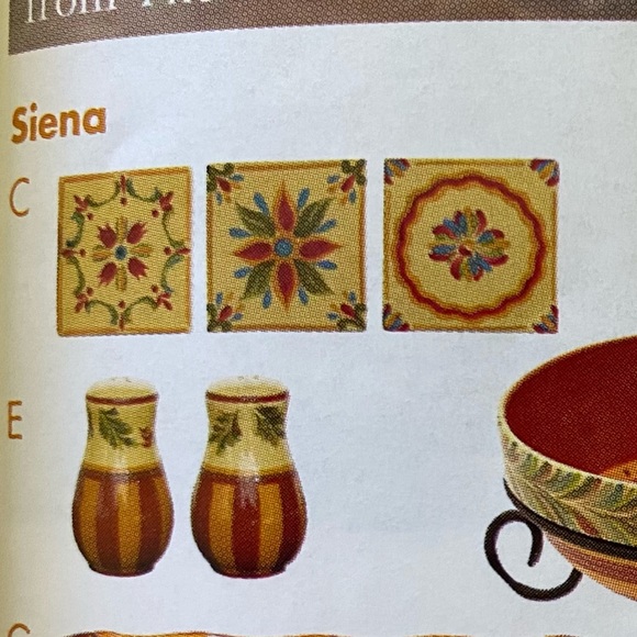 SLAH Siena Trivet Trio Designed by Gail Pittman Handpainted Set of 3 New in Box - Picture 3 of 4